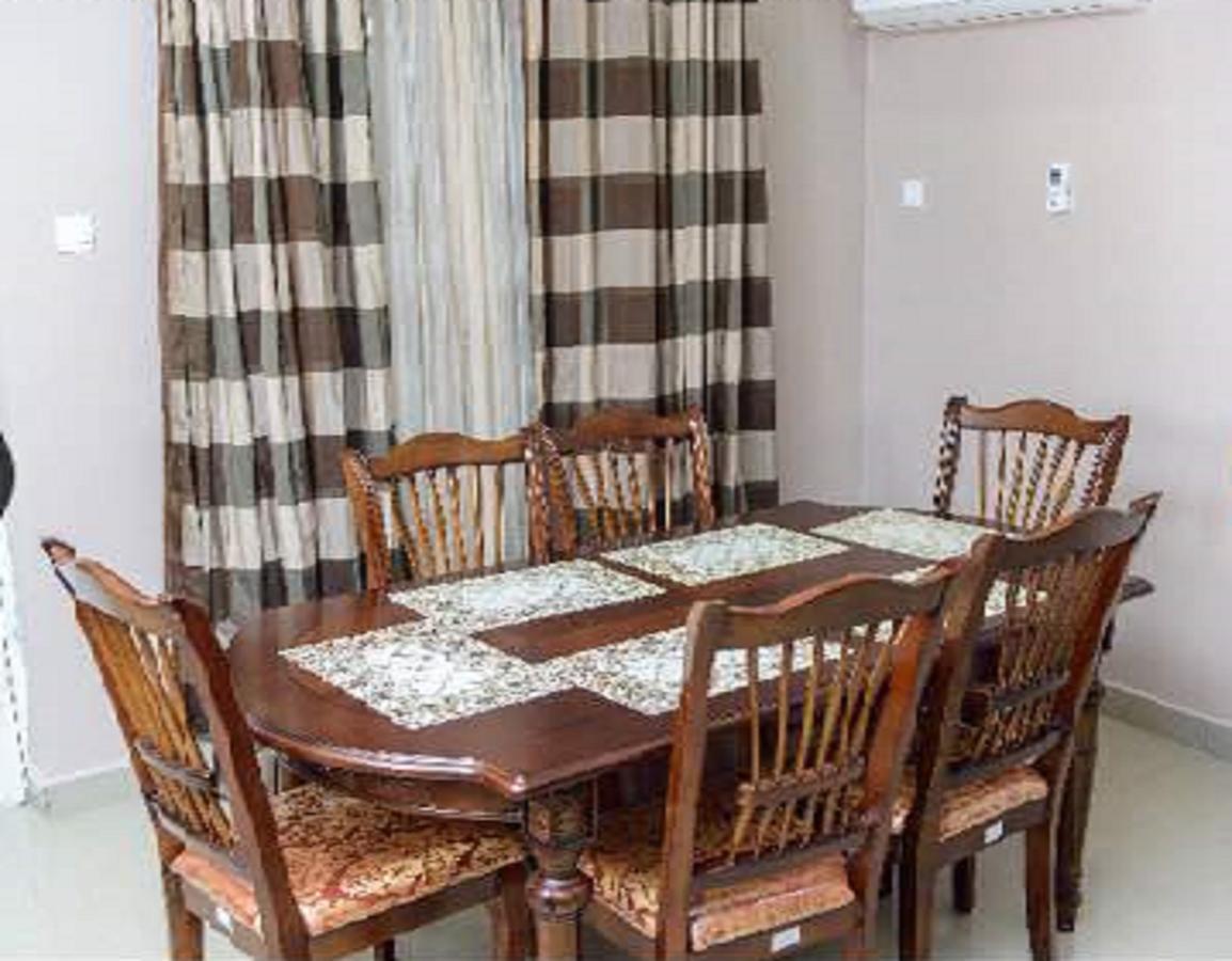 215 West Apartment Abuja Buitenkant foto