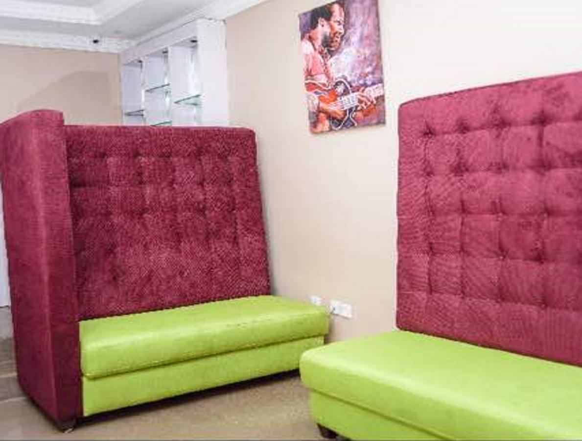 215 West Apartment Abuja Buitenkant foto